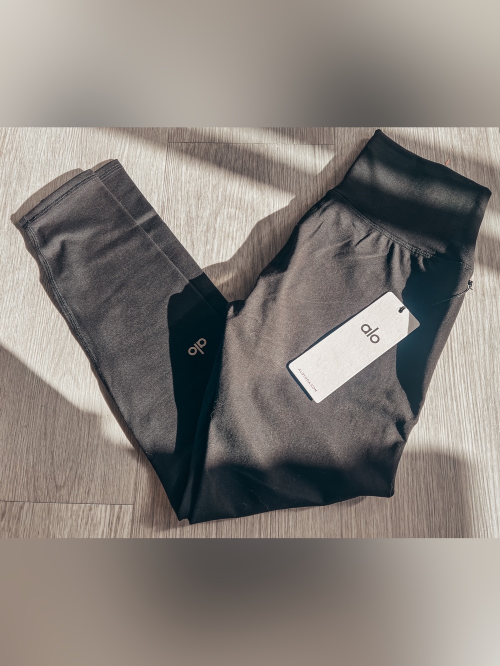 ALO Yoga Black 7/8 High-Waist Airbrush Leggings